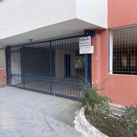 Apartment Sweet Golem (Tirana)